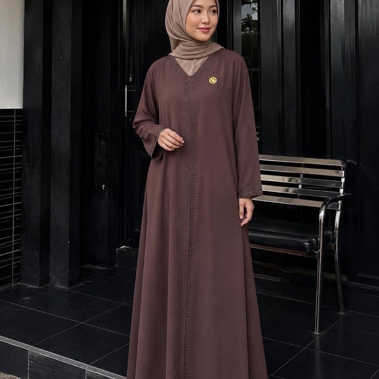 GAMIS ผู้หญิงที่มาจาก SARINA MATERIAL พร้อม MOTIF