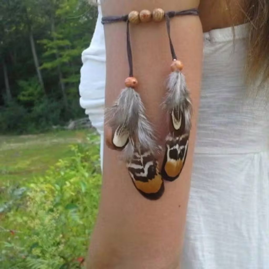 สร้อยข้อมือขนนกยูง Bohemian Rapsody Accessories