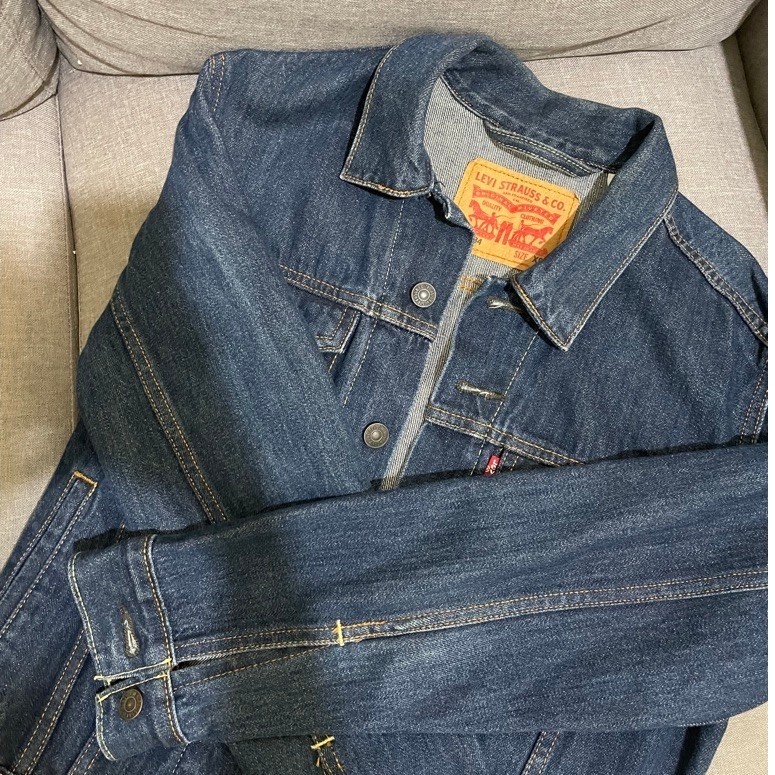 Preloved เสื้อแจ็คเก็ต Levis