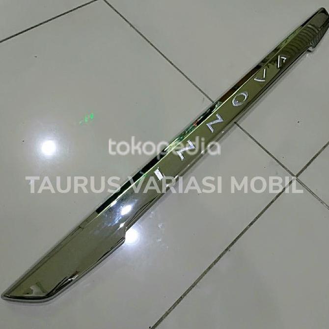 รายการฝาท้ายโครเมียมสําหรับ Innova Inova New 2012-2013