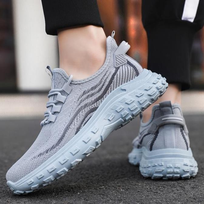 Leedoo รองเท้าผ้าใบลําลองผู้ชายสบายกีฬารองเท้าวิ่งจ๊อกกิ้ง Anti-Slip Casual รองเท้าทํางาน Mr168