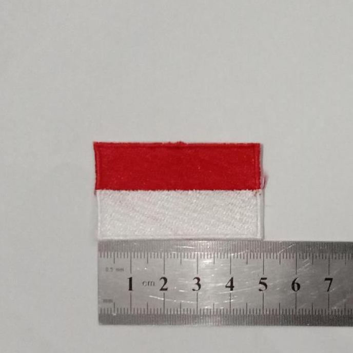 MERAH Bet emble patch ชุดนักเรียนธงสีแดงและสีขาว 5 x 3 ซม. ประถม กลาง และมัธยมปลาย