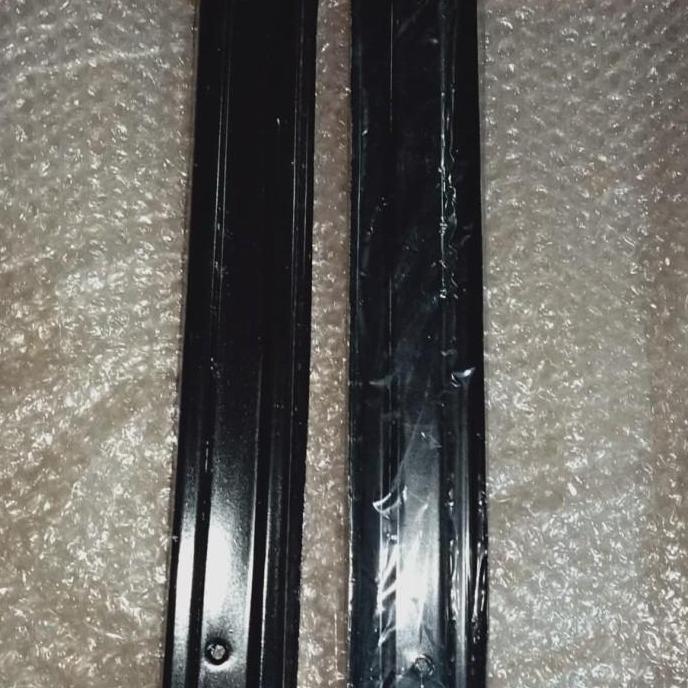 Toyota Kijang Kapsul Kijang 7K พรมแบบหนีบกลาง