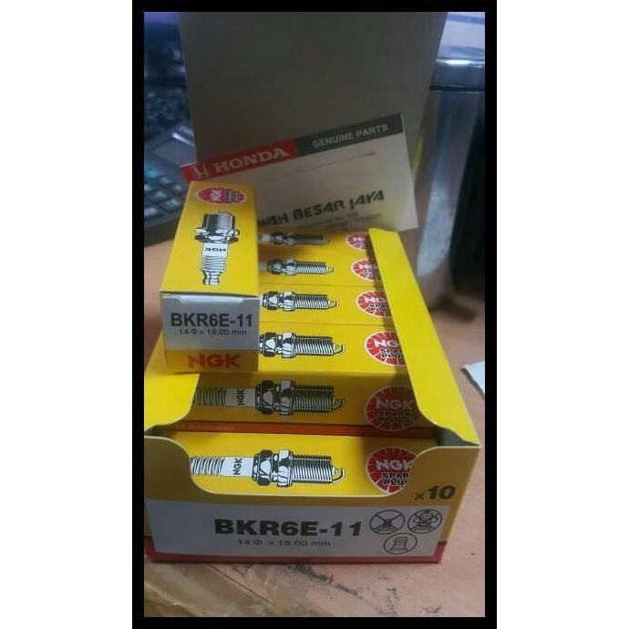 BKR6E-11 SPARK PLUG*