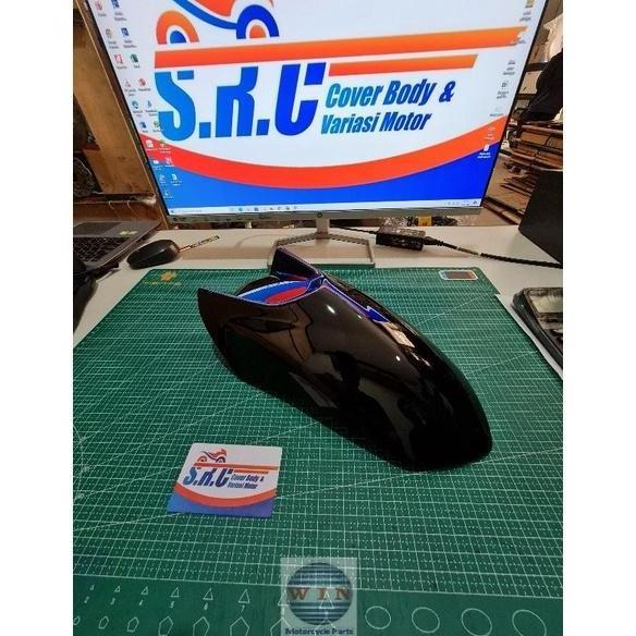 บังโคลนหน้า A Aerox 155 ยี่ห้อ Black Win