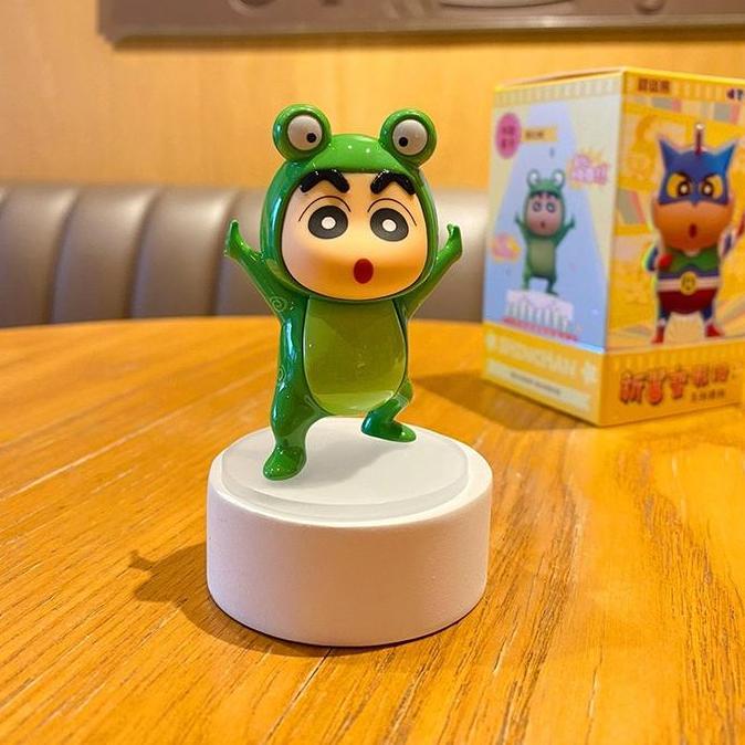 Cute Crayon Sinchan Car Display Mini Figure / Viral Sinchan Motif Car Dashboard Decorative / Crayon 