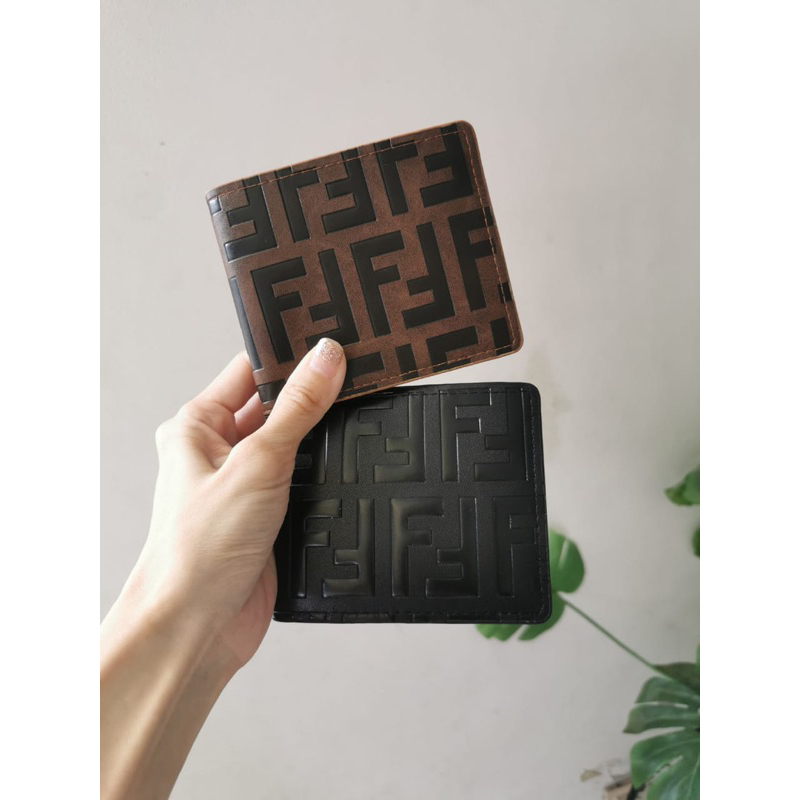 Fendi EMBOS Wallet FREE BOX/ Short Wallet/ กระเป๋าสตางค์ผู้ชาย