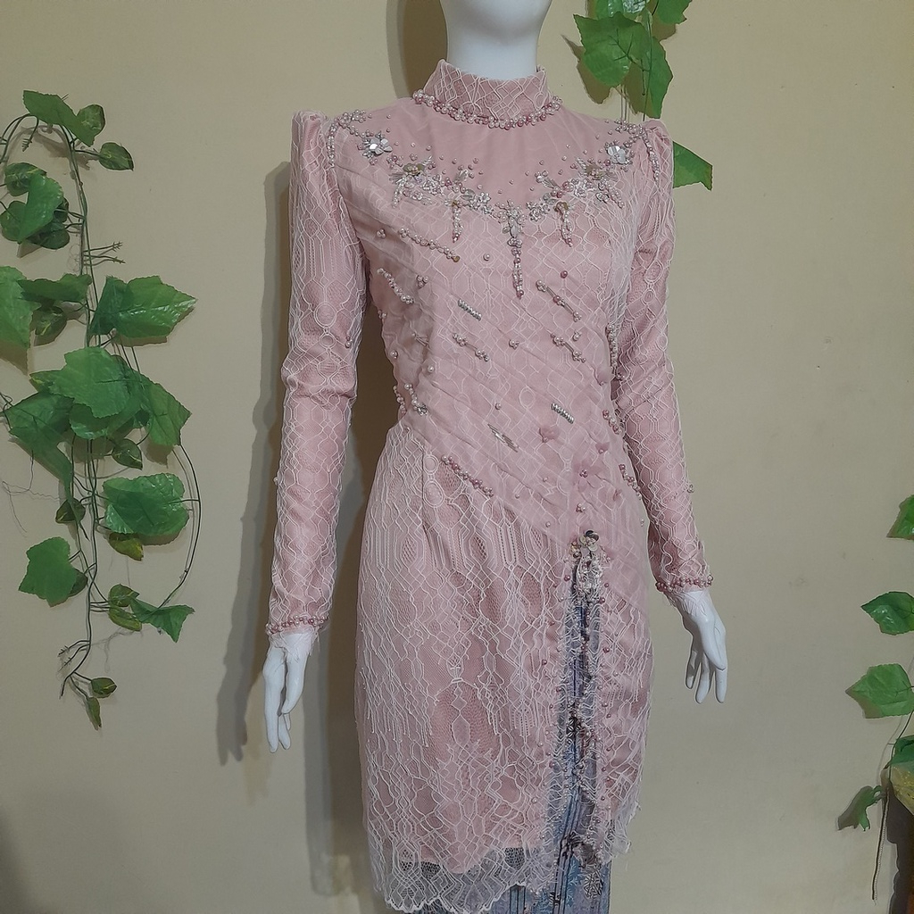 หมั้น kebaya / จบการศึกษา kebaya / custom kebaya / party kebaya / kebaya / customaya / ชุดเพื่อนเจ้า