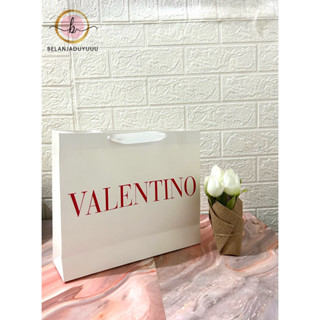 ถุงกระดาษห่อของขวัญ VALENTINO