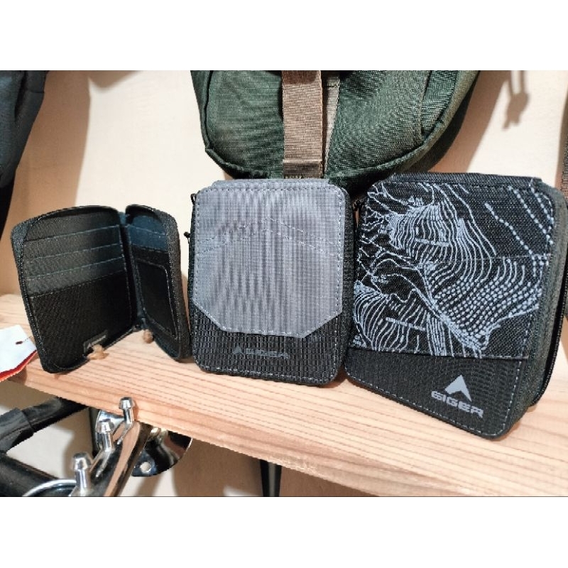 กระเป๋าสตางค์พับซิป Eiger sukmarin