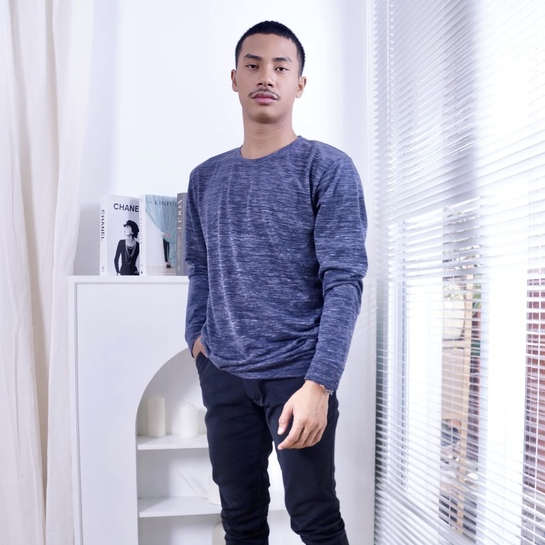 Zlata อักษรา Man เสื้อยืดแขนยาวผู้ชายสีน้ําเงินเข้มผ้าฝ้าย 100% ลําลอง Holvanik Man 19.06