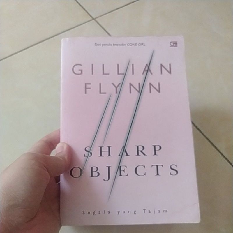 ของมีคม - Gillian Flynn