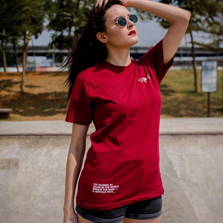MERAH Friday Killer Simple Red & Mustard Short Sleeve Distro เสื้อยืดสําหรับผู้ชายและผู้หญิง - Freda