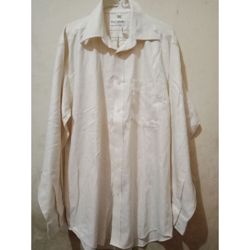 GUY LAROCHE KEMEJA GUY LARACHE เสื้อเชิ้ตแขนยาวผู้ชายแบรนด์ ไซส์ M no. 33