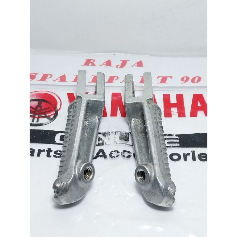 ที่วางเท้าหน้าขวาซ้าย R/LR15 V2 R15 V3 xabre MT15 XSR 155 20P-F7461-00 เดิม