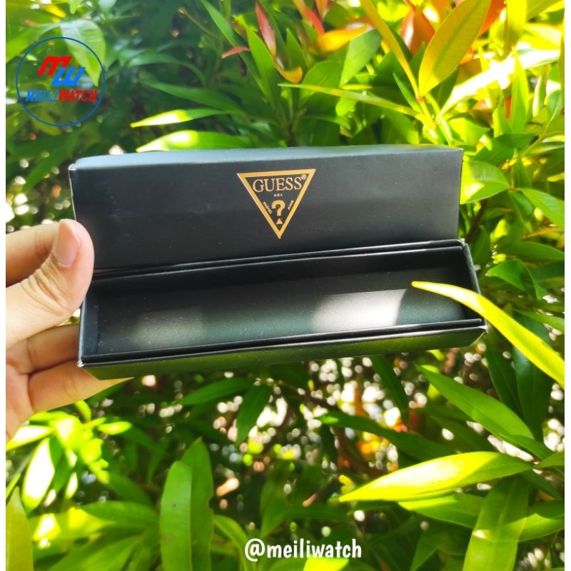 GUESS WATCH RUBBER STRAP