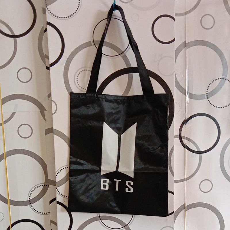 กระเป๋าโท้ต BTS*****