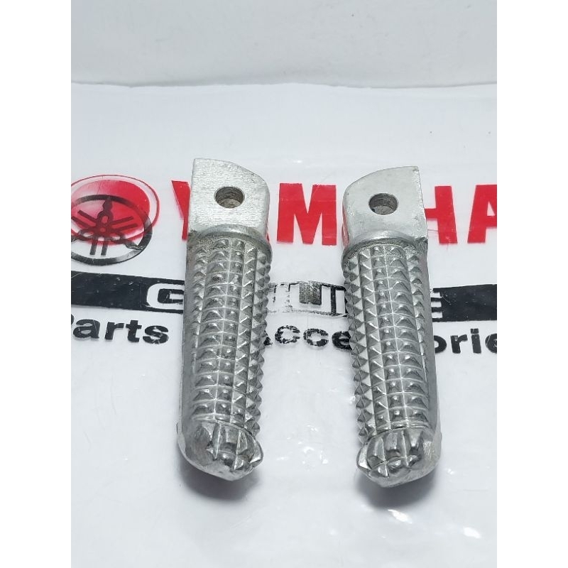 ที่วางเท้าหน้าขวาซ้าย R/LR15 V2 R15 V3 xabre MT15 XSR 155 20P-F7461-00 เดิม