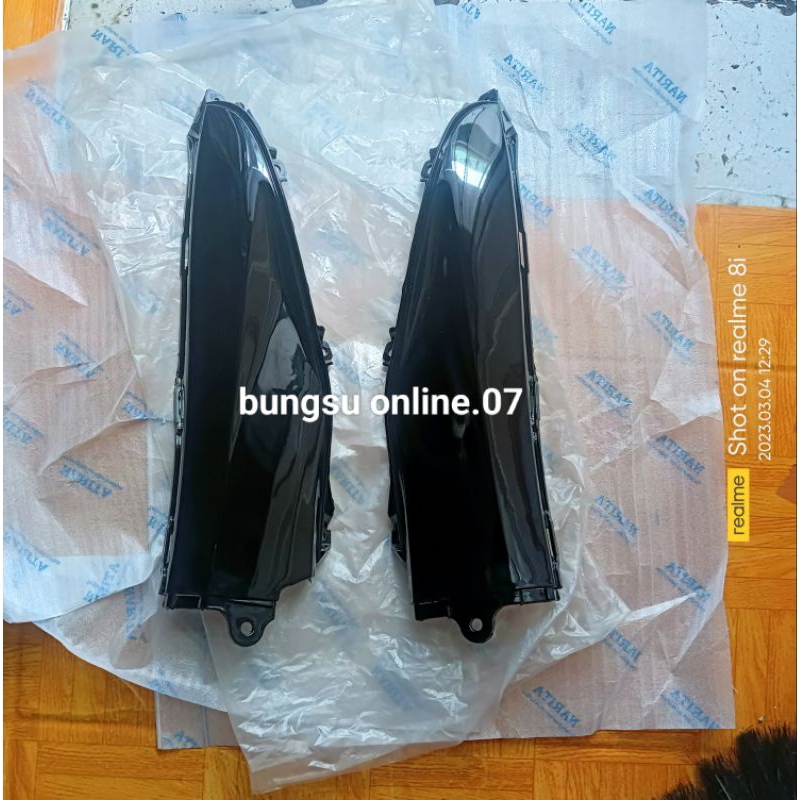 SMALL BODY COVER REVO ABSOLUT กล่องแบตเตอรี่ REVO ABSOLUTE สีดํา ซ้ายขวา