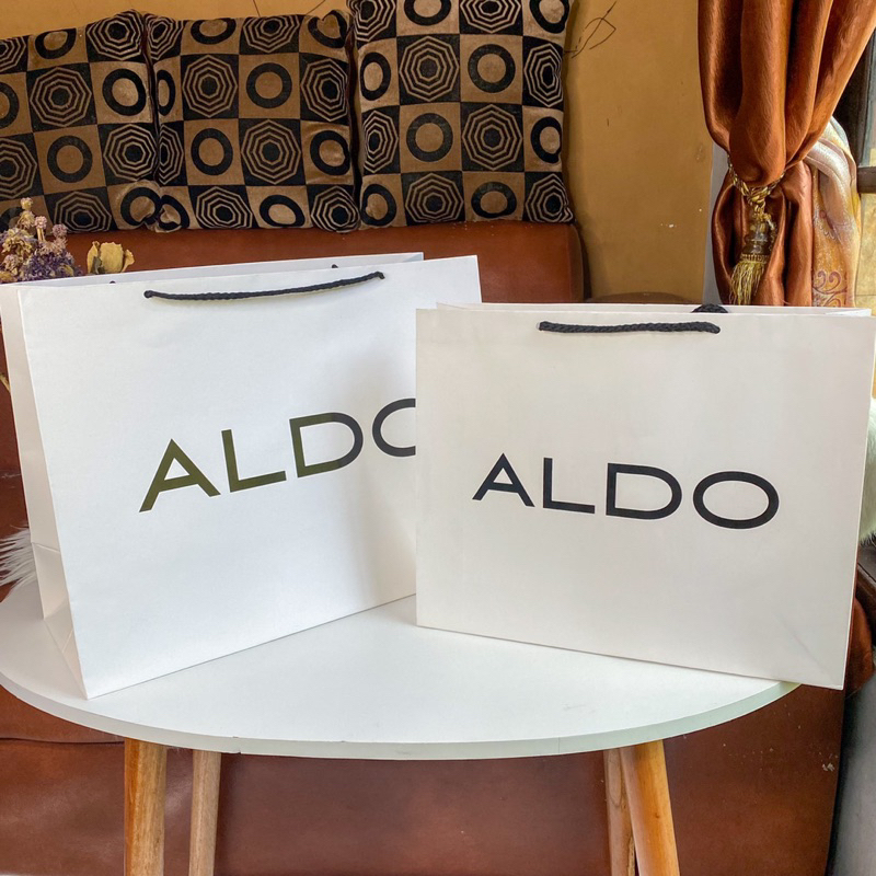 ถุงกระดาษแบรนด์ Aldo สําหรับใส่รองเท้า