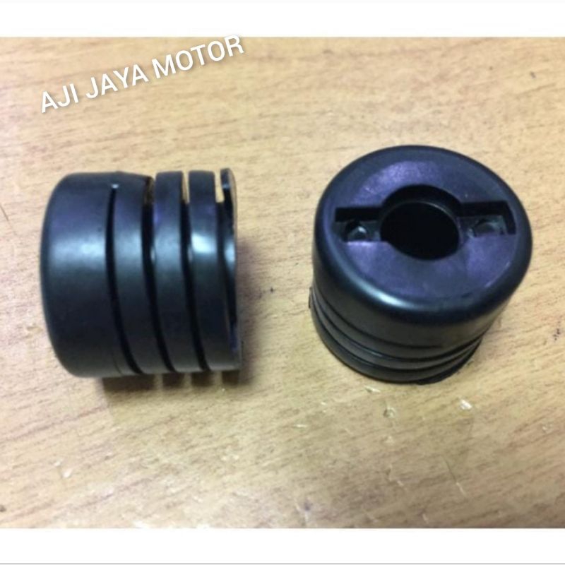 Mesin INNOVA ENGINE HOOD RETAINER RUBBER INNOVA ENGINE HOOD RUBBER