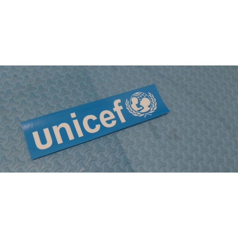 Inside STICK UNICEF STICKER