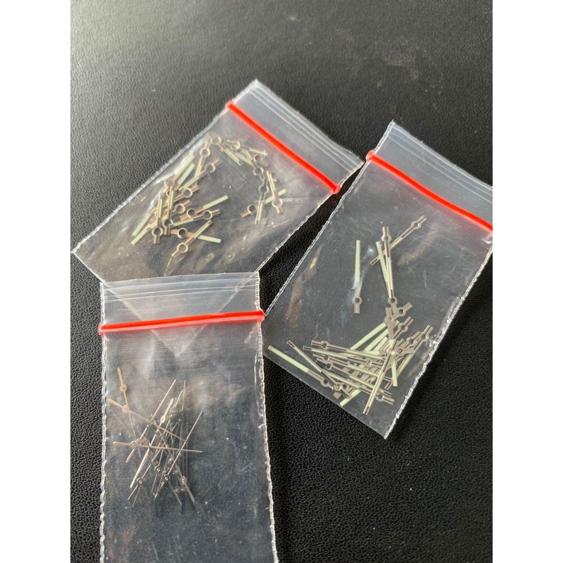 มือนาฬิกาเงิน Seiko 7009 และ 7s26