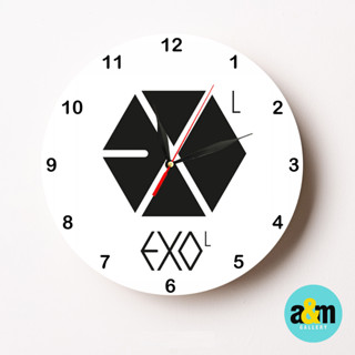 Exo นาฬิกาไม้แขวนผนัง 20x20 ซม. I K-POP นาฬิกาแขวน - A&amp;M