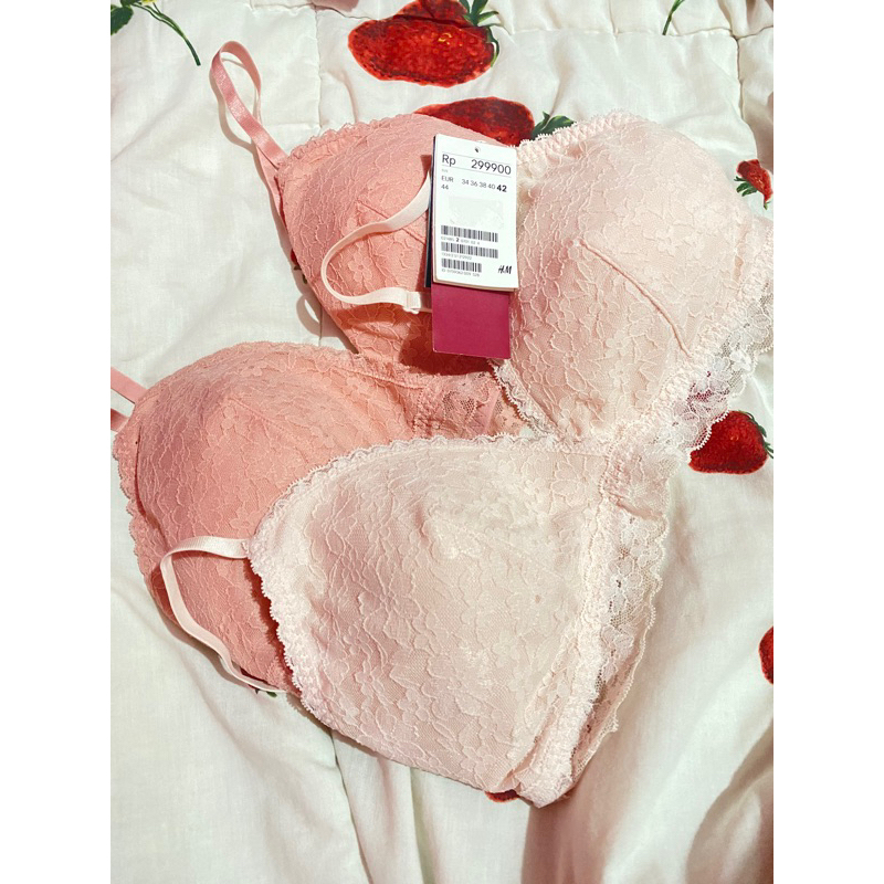 บรา แผ่นถอดได้ H&M ori store Mall aeon