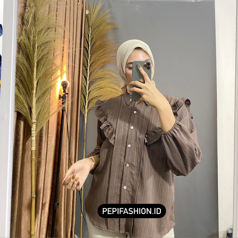 Kemeja Inara shirt//caira blouse//women& 39;s shirt/women& 39;s top//ladycrush shirt
