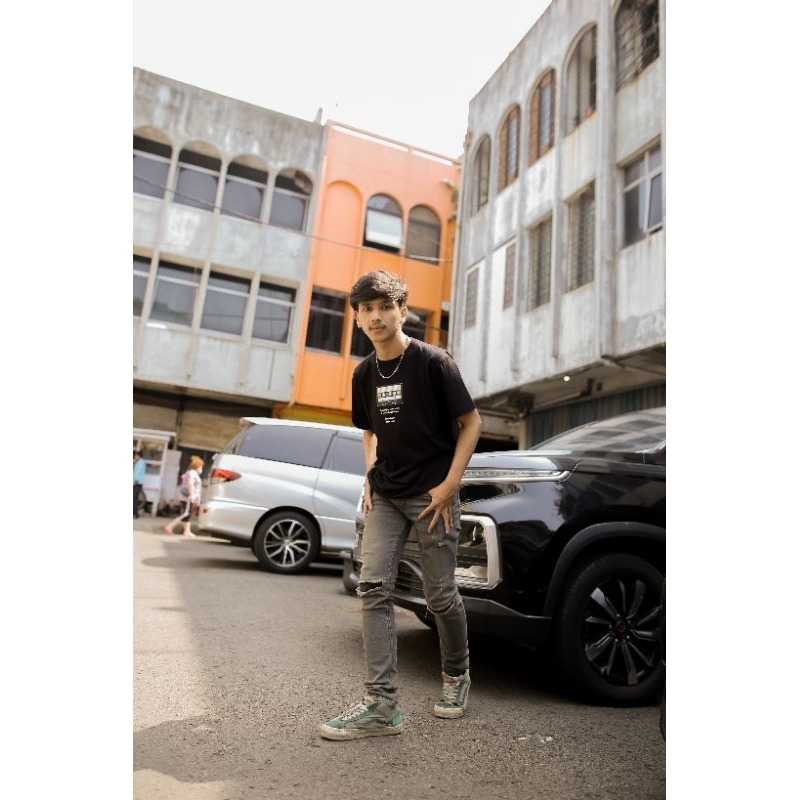 Skye - เสื้อยืด - Stay Alive