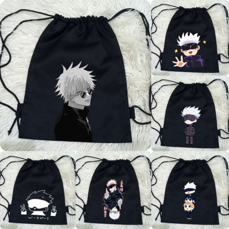 Hitam Gojo Satoru Series Jujutsu Kaisen กระเป๋าหูรูดสีดํา / กระเป๋าผ้าแคนวาสโพลีเอสเตอร์ระดับพรีเมียม / กระเป๋านักเรียนชายและหญิง