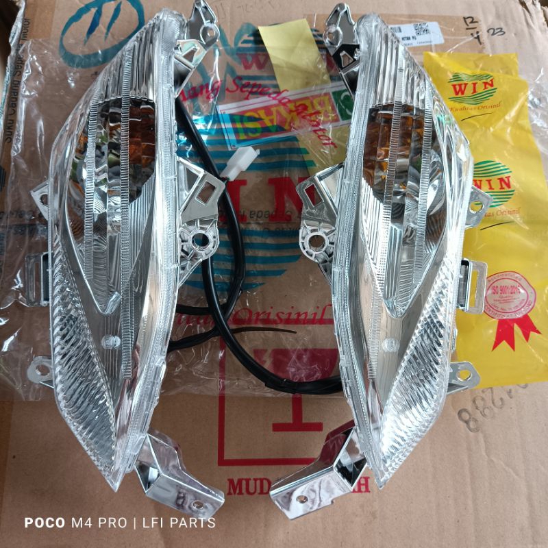 โคมไฟไฟเลี้ยวหน้า honda spacy assy Spacy fi