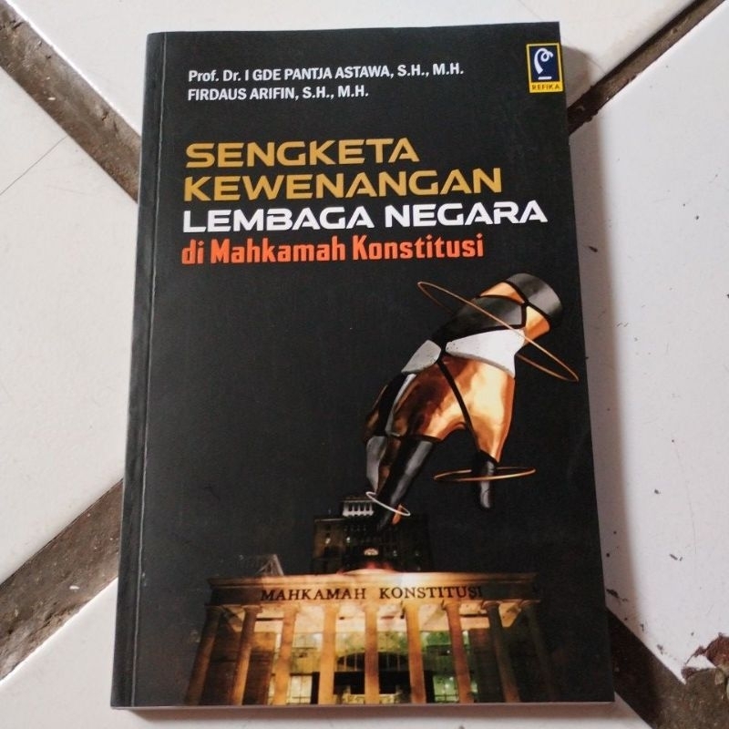 ขายหนังสือของ AUTHORITY OF STATE INSTUITIONS ในช่วงคอที่ I GDE PANTJA ASTAWA FIRDAUS ARIFIN