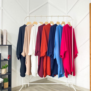 เสื้อเบลาส์ผู้หญิง REYSEL BATWING BLOUSE HS M L XL XXL วัสดุ CRINKLE AIRFLOW เสื้อผู้หญิง แขนยาว รุ่นล่าสุดร่วมสมัย สําหรับผู้หญิง MUSLIMAH นําเข้า เสื้อทูนิคยาว สไตล์เกาหลี แถมเสื้อผู้หญิง ไม่มี HIJAB | เสื้อเชิ้ต ขนาดใหญ่ สีดํา และสีขาว
