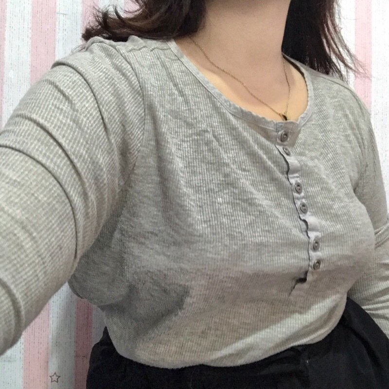 เสื้อสีเทา MANGO****