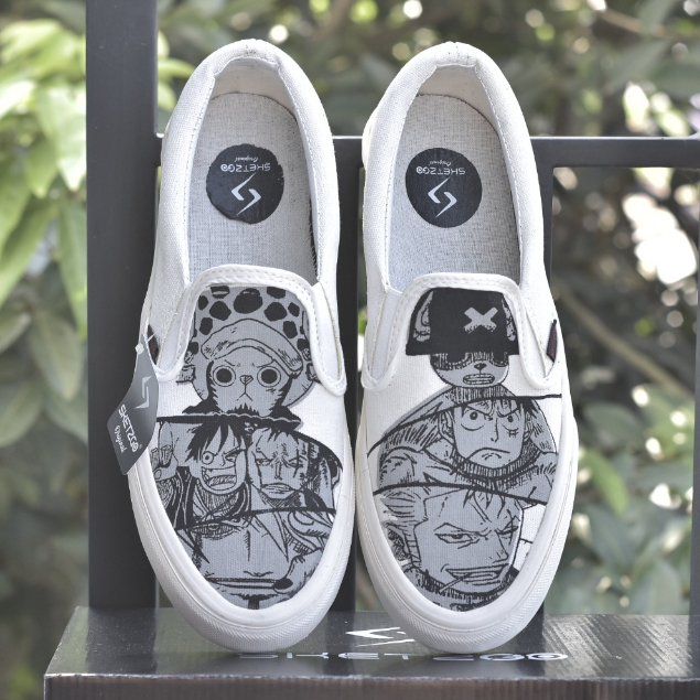 Sketzgo Slip On Canvas One Piece Luffy Nami Zoro Tony รองเท้าผ้าใบผู้ชายผู้หญิงรองเท้าลําลอง