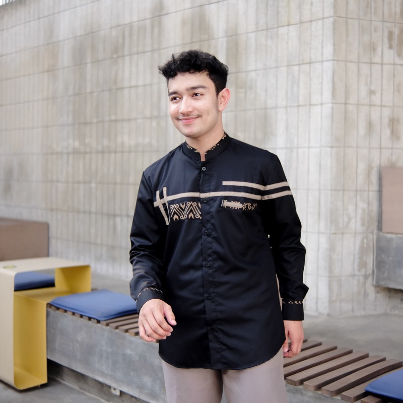 เสื้อเชิ้ต Hastag Elrumi Motif Koko ดั้งเดิม