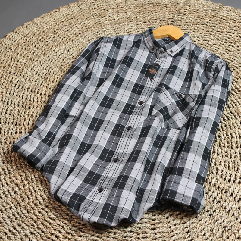 144. เสื้อเชิ้ตยาว พิมพ์ลาย BRILL EIGHTY EIGHTY