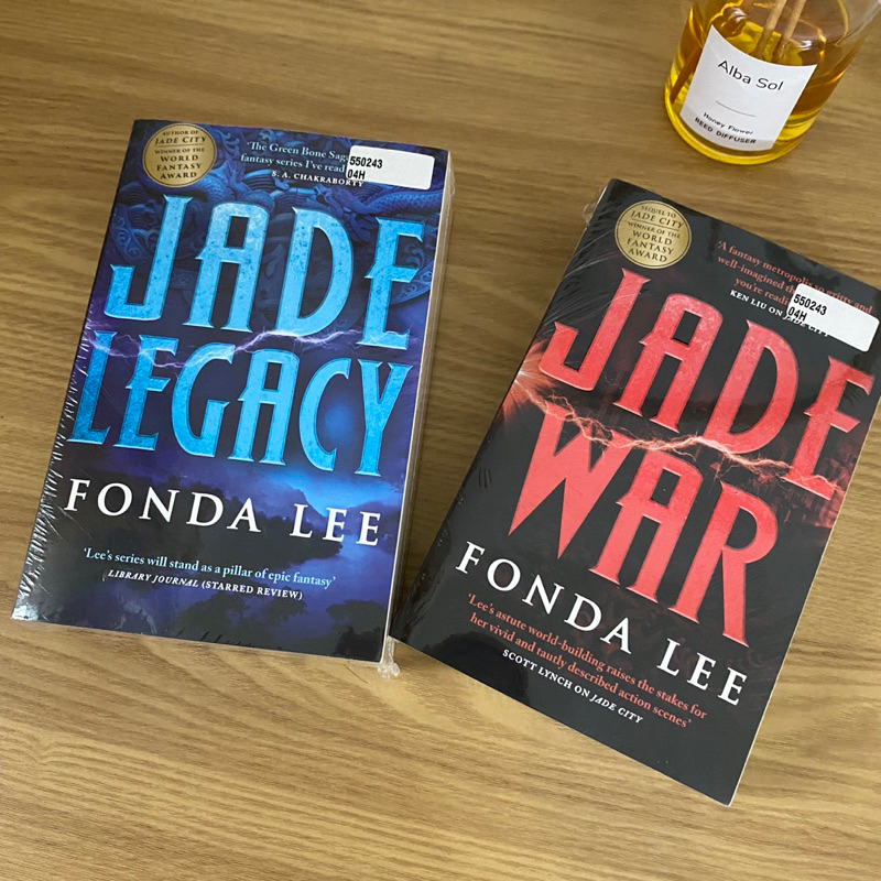 หยก War and Jade Legacy - Fonda Lee