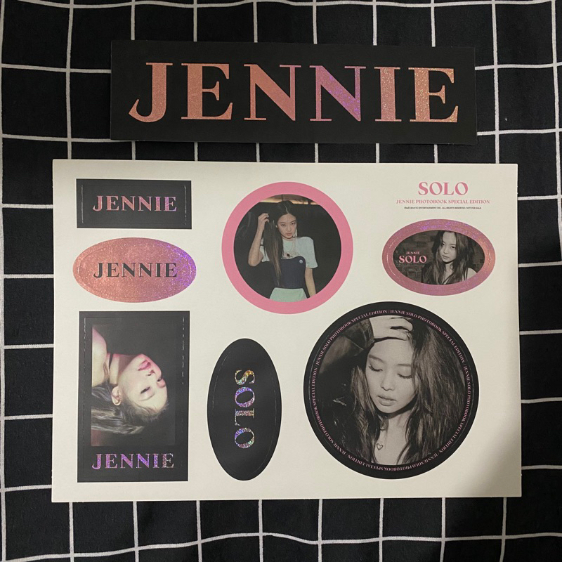 สติ๊กเกอร์ JENNIE SOLO Special Edition (UNSEALED)