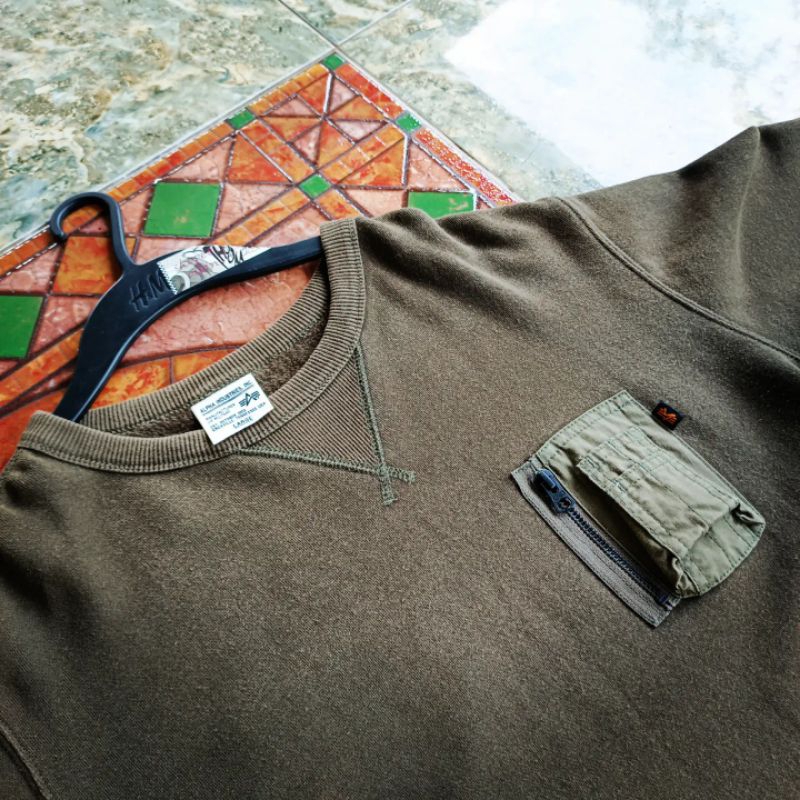 CN Crewneck Alpha Industries