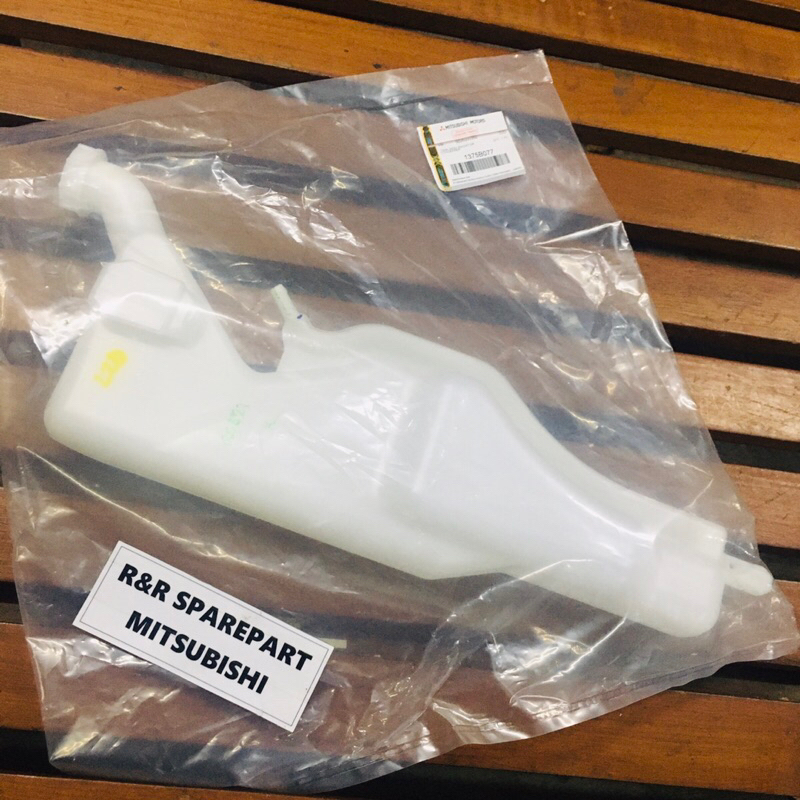 Original Mitsubishi Xpander 1375B077 หม้อน้ําท่อน้ําเดิม MMKSI ORIGINAL 100%