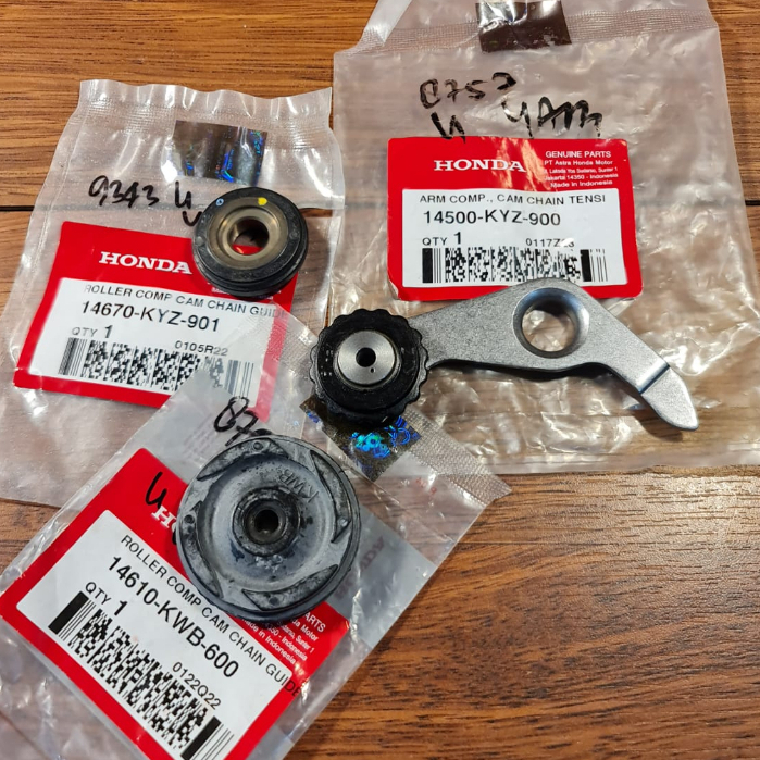 (SUPRA X125 HELMET IN CARBON AND F1 K41) HONDA ORIGINAL - TEMING CHAIN PACKAGE ROLL 14670KYZ901/ 146