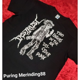 เสื้อยืด พิมพ์ลาย Distrust - Two fingers in the air dis-cider punx สําหรับผู้ชาย