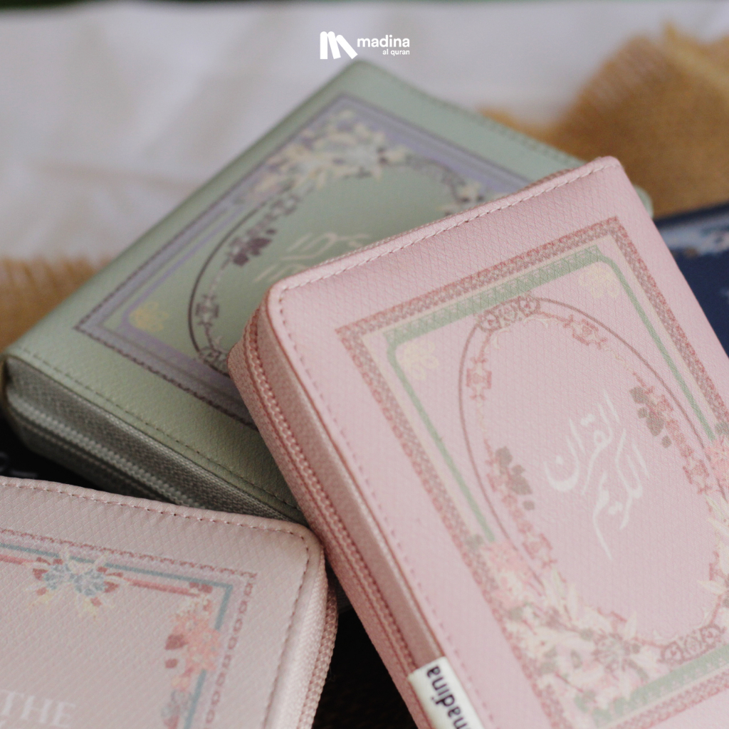 Al-Quran Madina Signature Size สวยงาม A5 | 15 x 20 cm | การแปลและทัชวัชพืช | Bonus Tasbih & al-Matsu