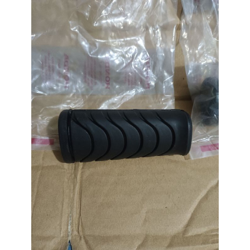 ยางบาร์ขั้นตอนใบมีดด้านหน้า revo absolut supra x 125 fi original honda ยาง step fut step fut step st