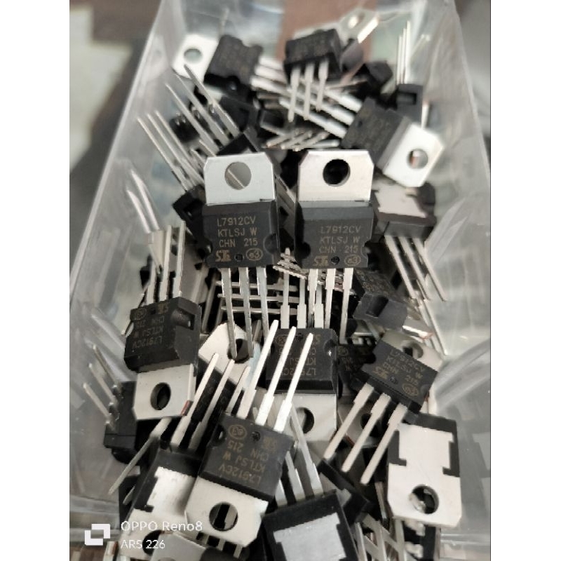 ทรานซิสเตอร์ L 7912*