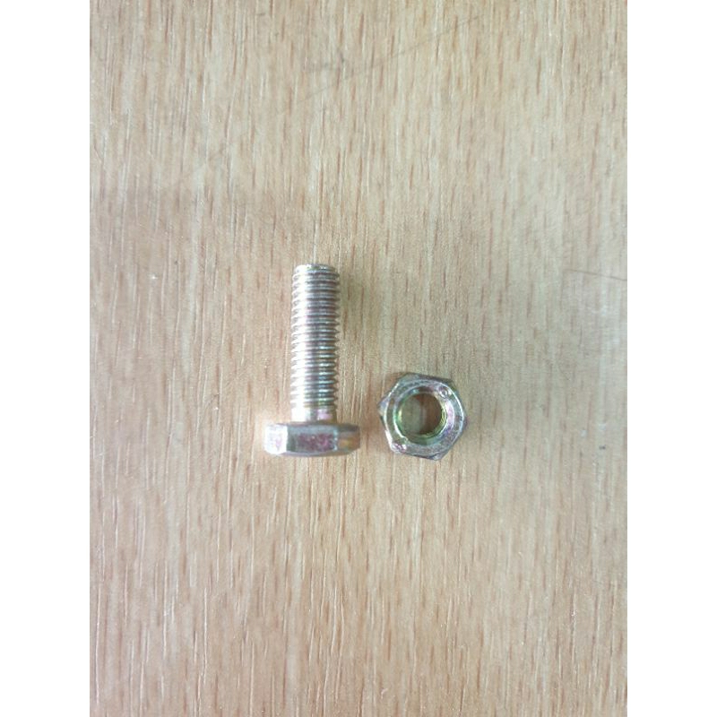 M6 X 20MM น็อตโบลท์*