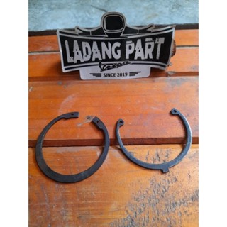 คลิปแบริ่งแบริ่ง Vespa Axle Crucket